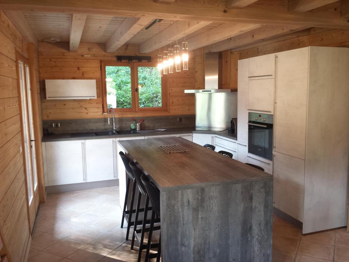 Magnifique Chalet au cœur du Village du Reposoir Le Reposoir Extérieur photo