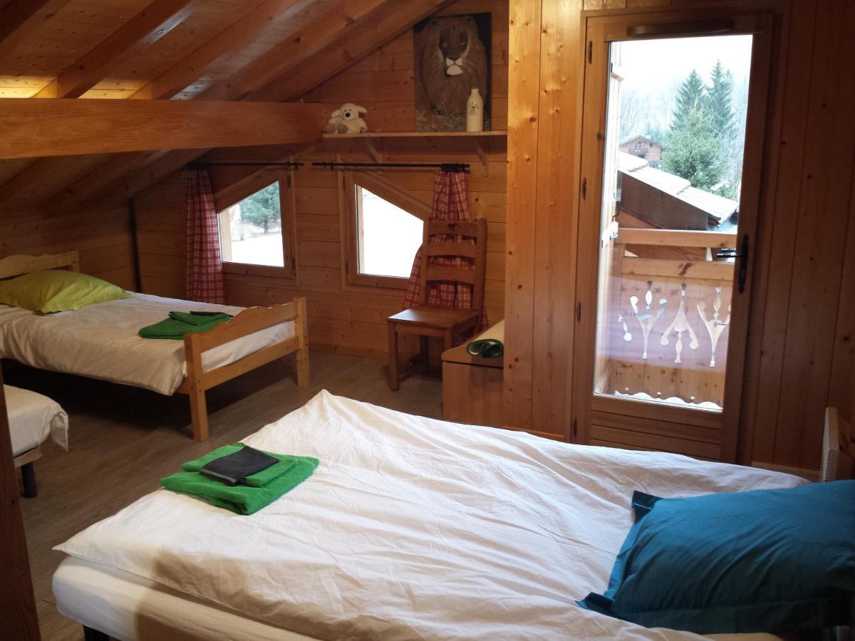 Magnifique Chalet au cœur du Village du Reposoir Le Reposoir Extérieur photo