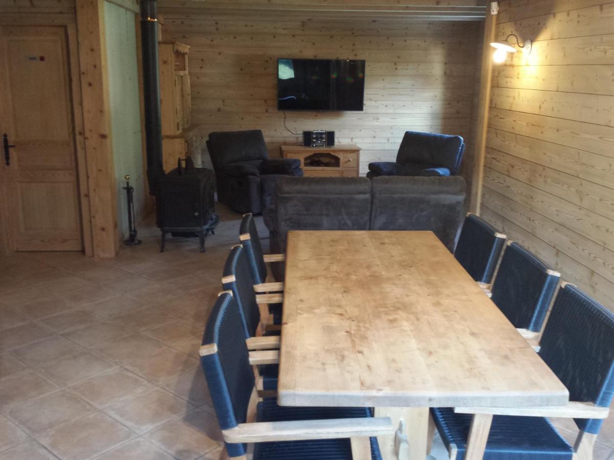 Magnifique Chalet au cœur du Village du Reposoir Le Reposoir Extérieur photo